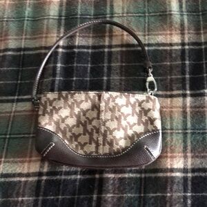 NY & Co wristlet